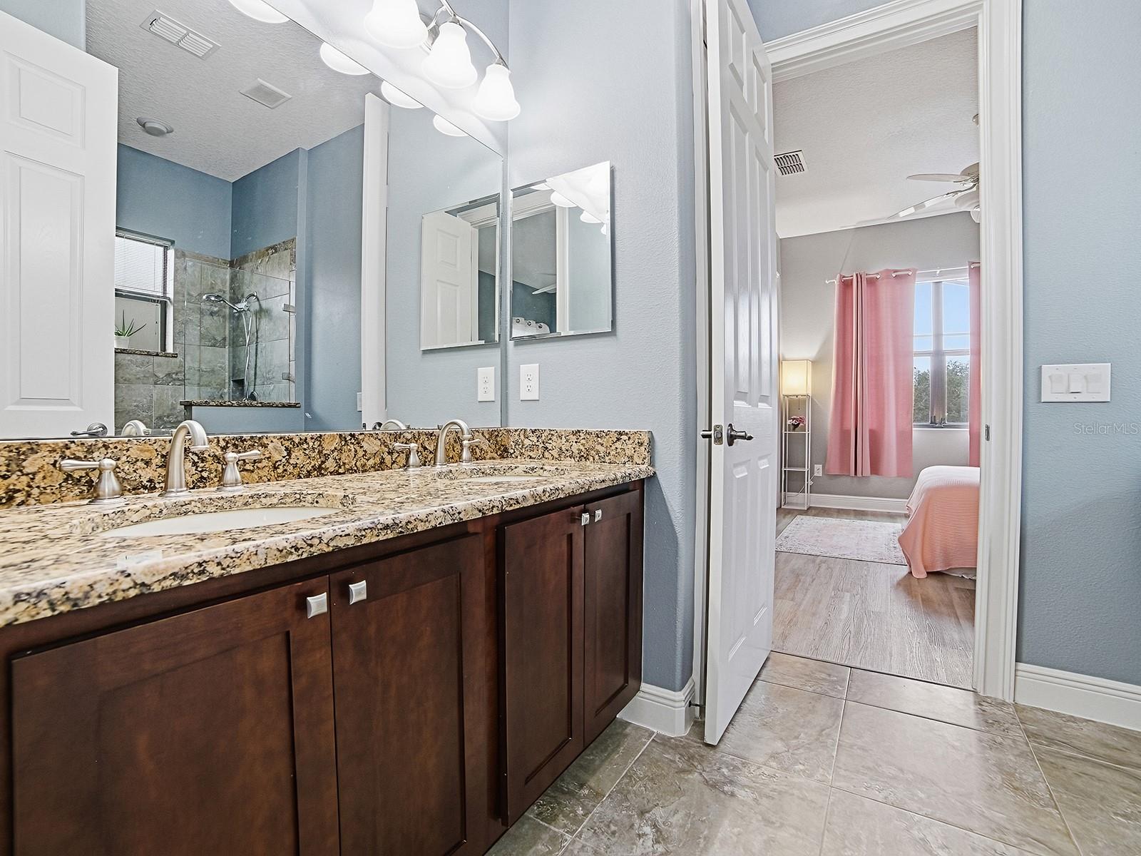 Image 29 of 63 For 38701 Oak Place Court