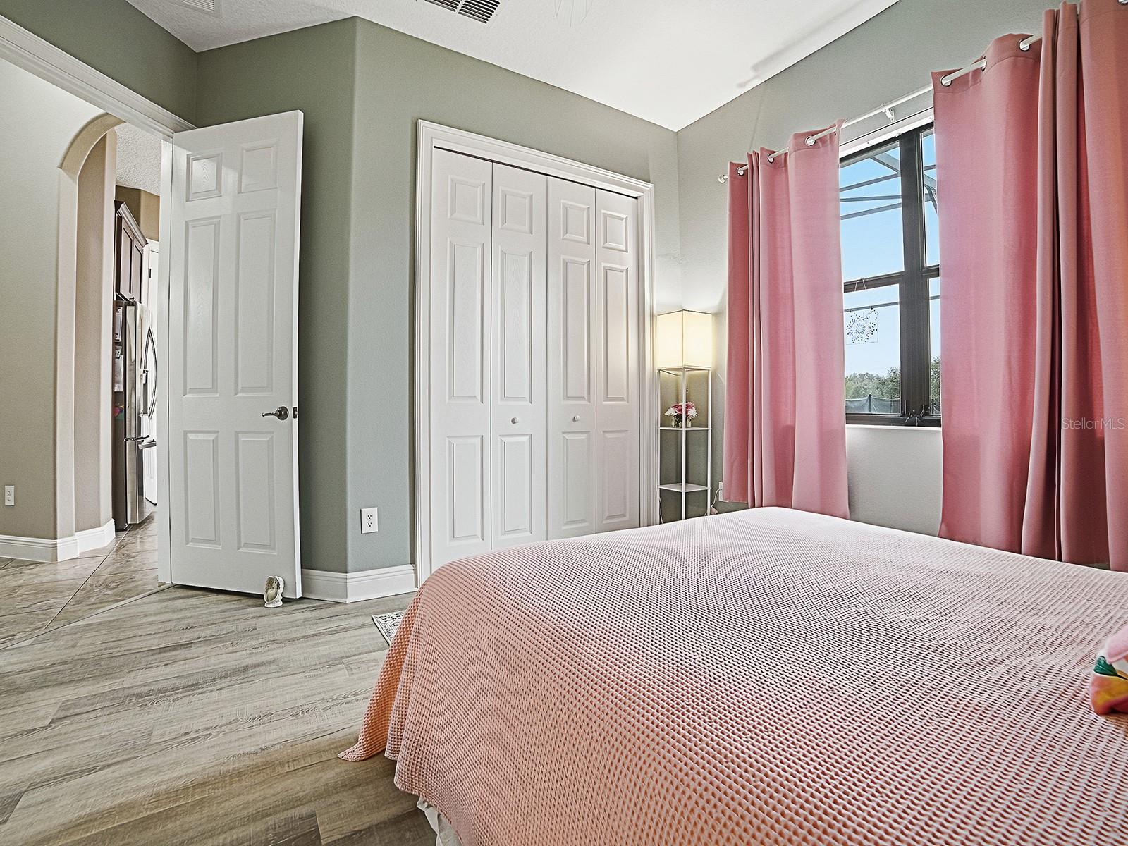 Image 32 of 63 For 38701 Oak Place Court