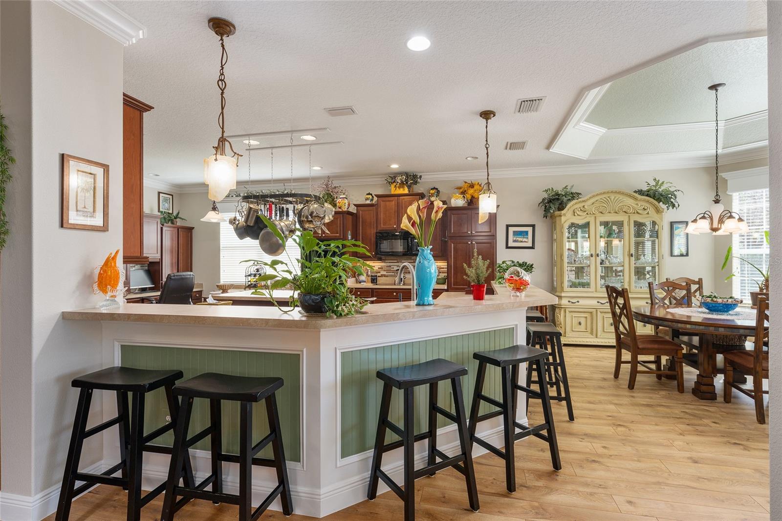 Image 23 of 64 For 3090 Avondale Avenue