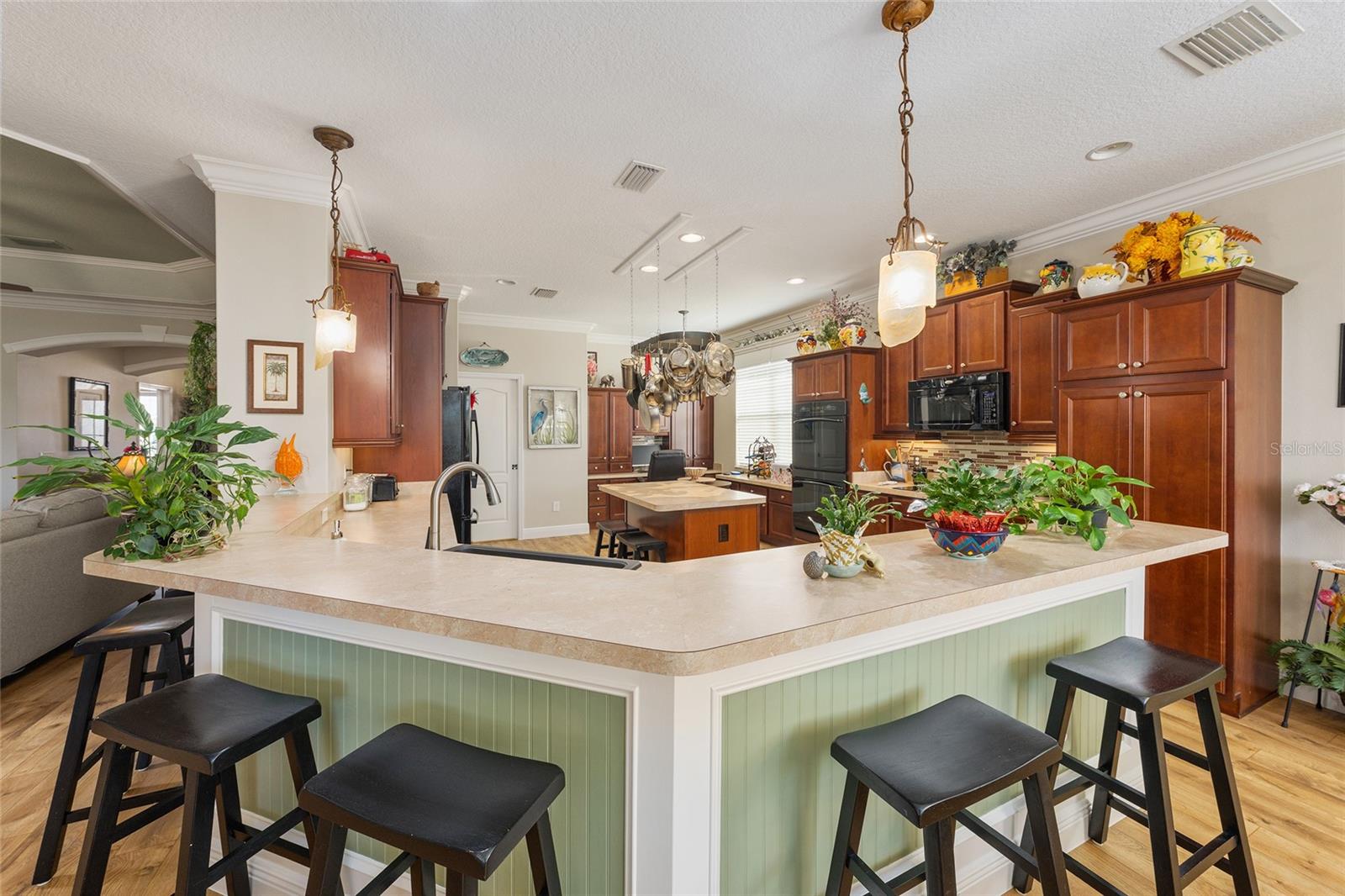 Image 25 of 64 For 3090 Avondale Avenue