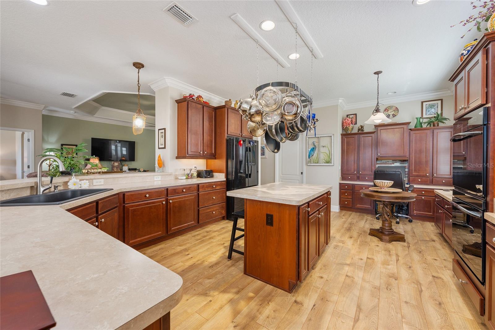 Image 28 of 64 For 3090 Avondale Avenue