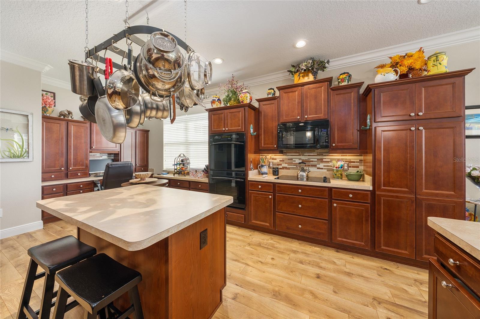 Image 29 of 64 For 3090 Avondale Avenue