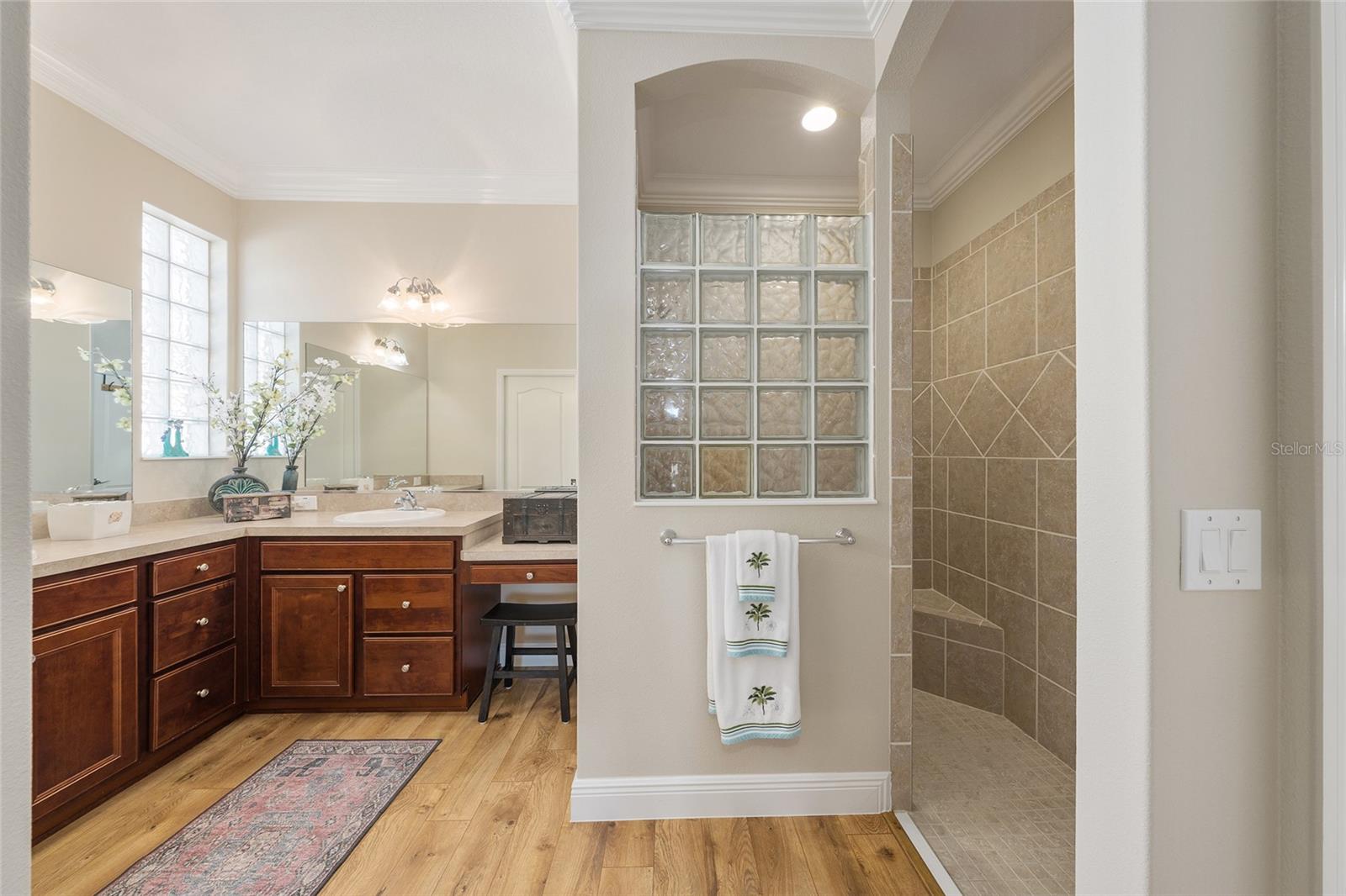 Image 44 of 64 For 3090 Avondale Avenue