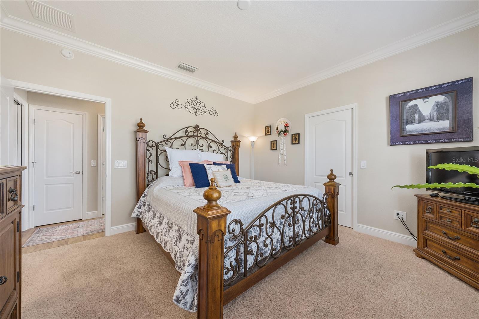 Image 8 of 64 For 3090 Avondale Avenue