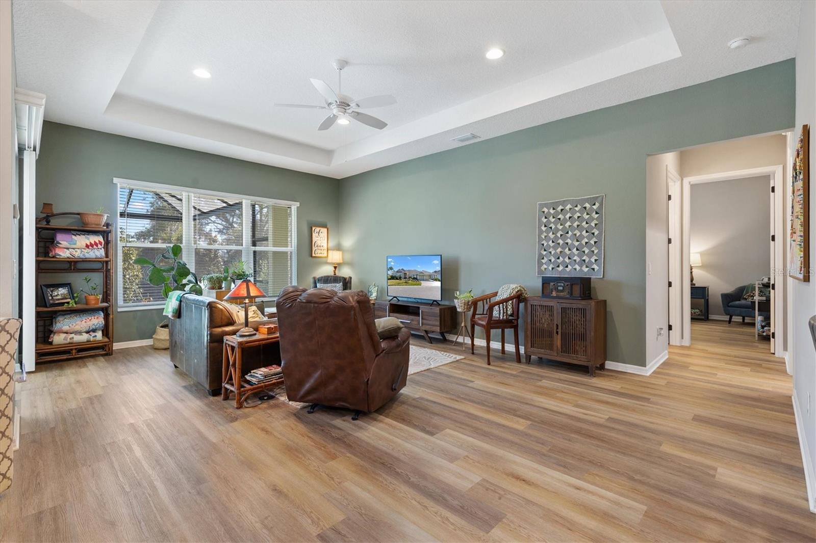 Image 20 of 61 For 424 Bedminster Way