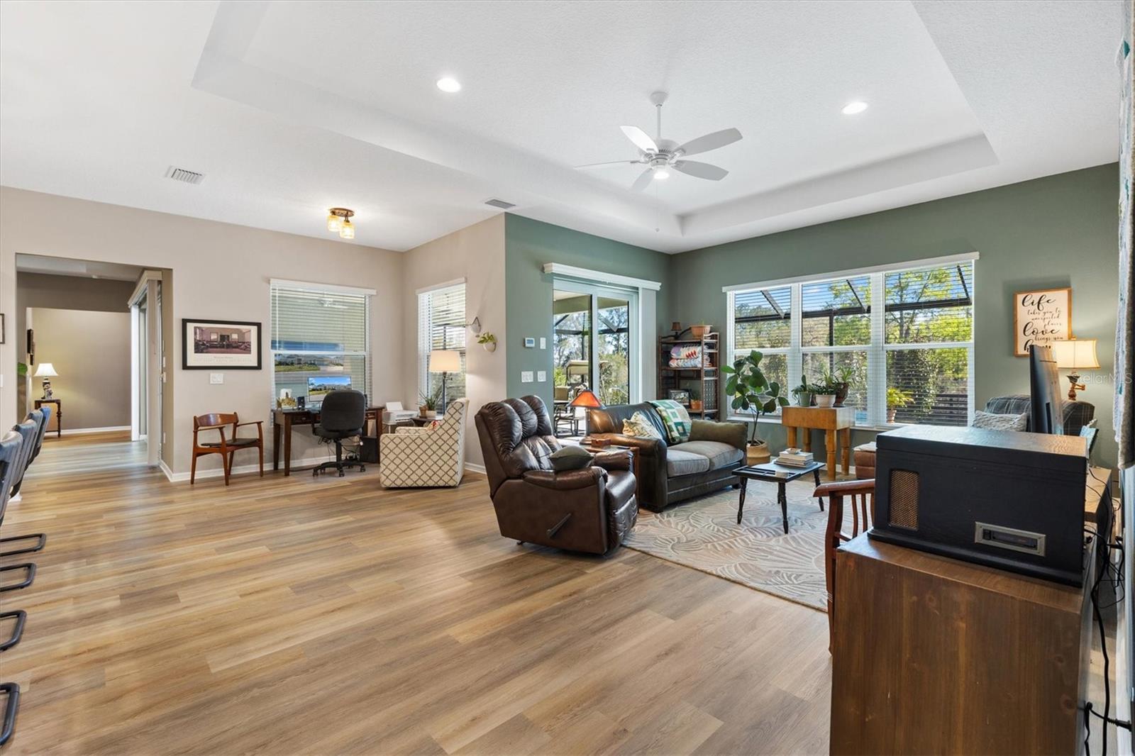 Image 21 of 61 For 424 Bedminster Way