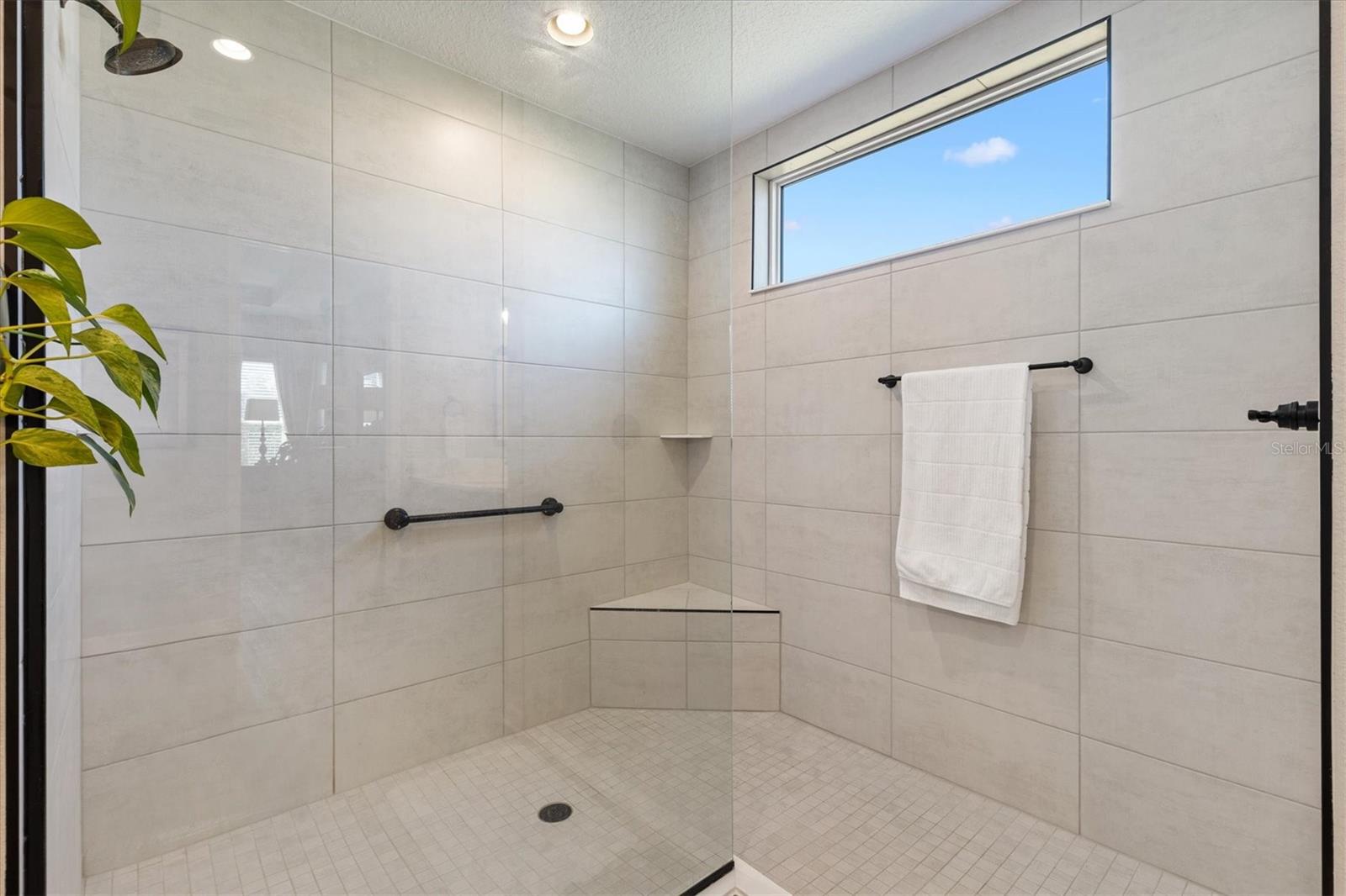 Image 26 of 61 For 424 Bedminster Way