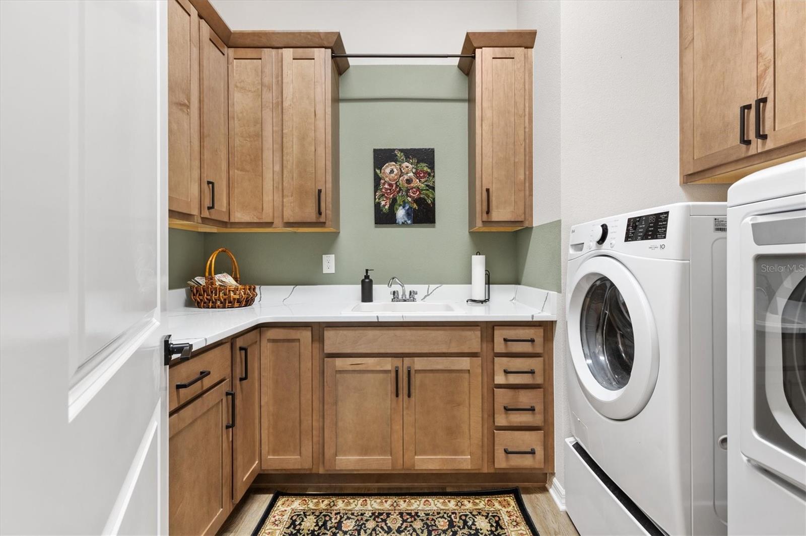 Image 39 of 61 For 424 Bedminster Way