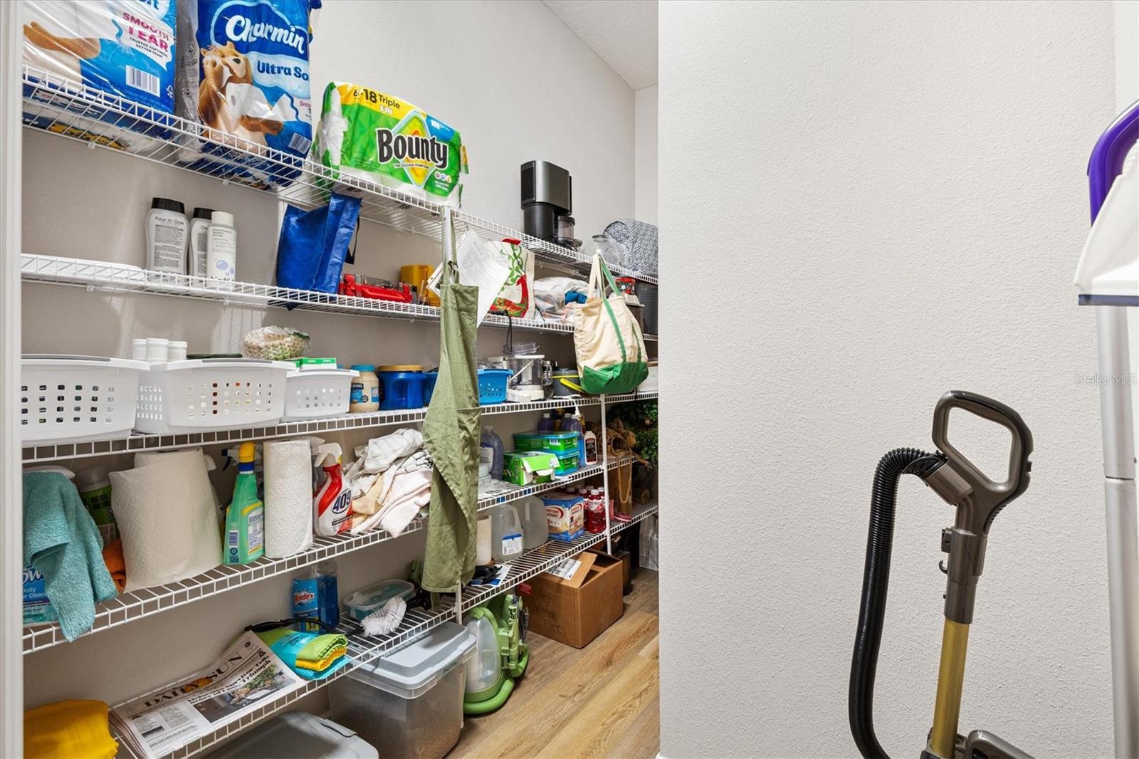 Image 40 of 61 For 424 Bedminster Way