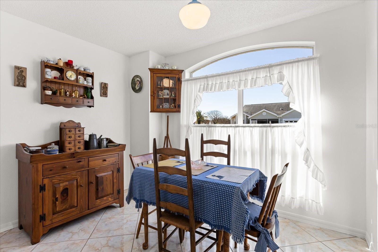 Image 10 of 31 For 1301 Fontana Court