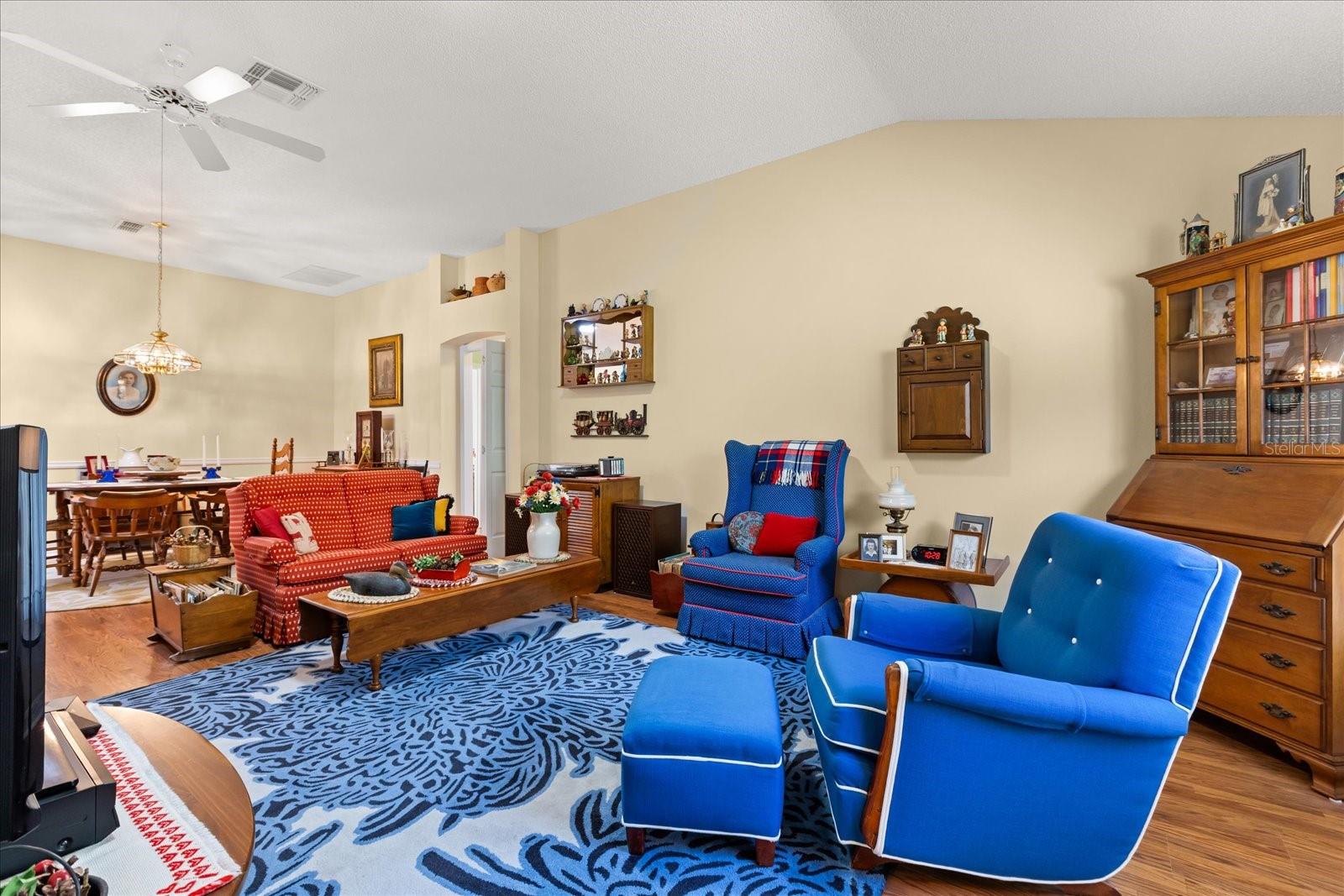 Image 14 of 31 For 1301 Fontana Court