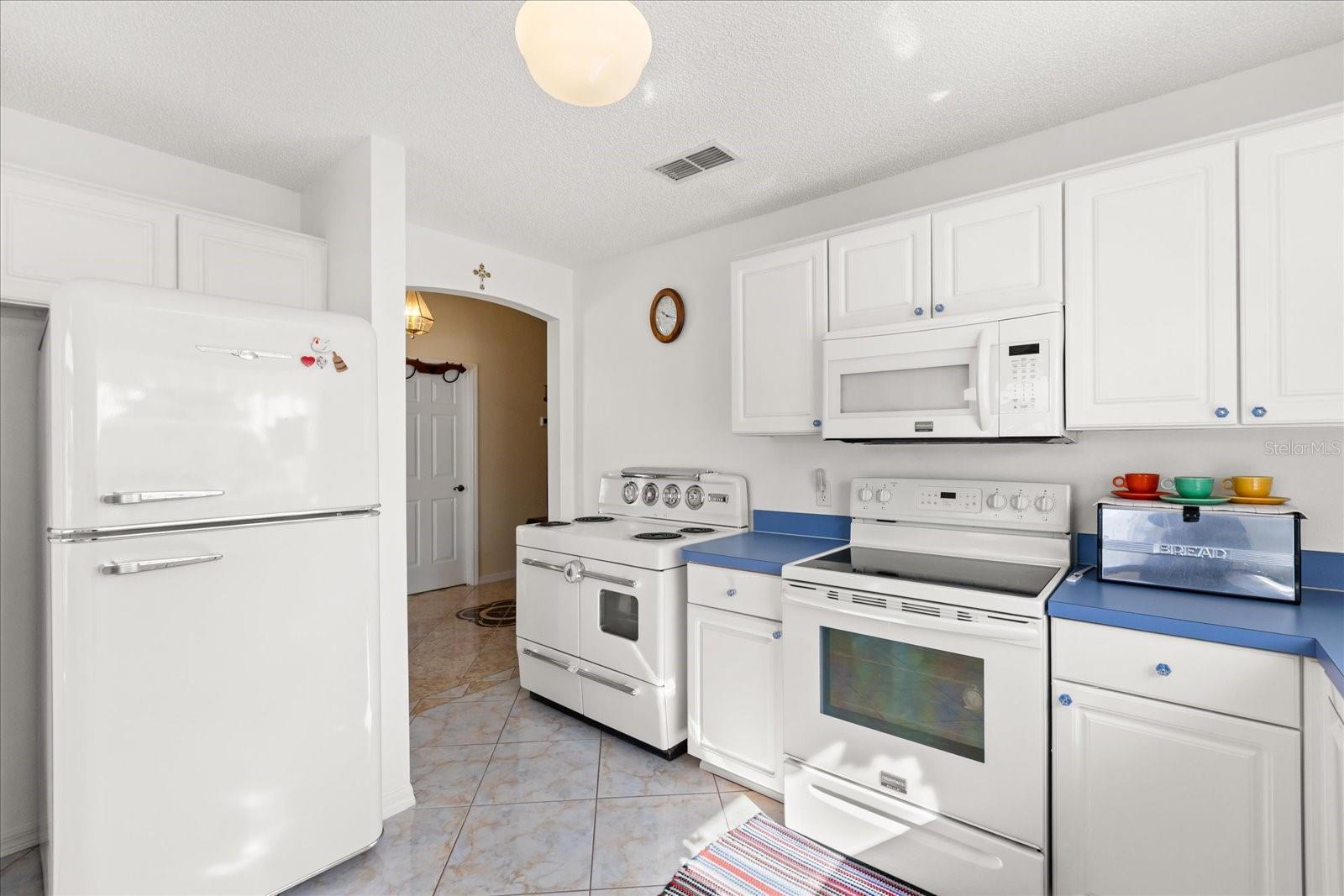 Image 15 of 31 For 1301 Fontana Court