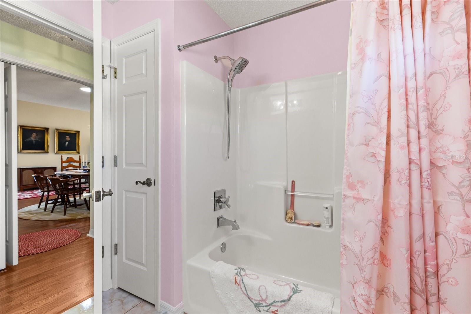 Image 23 of 31 For 1301 Fontana Court