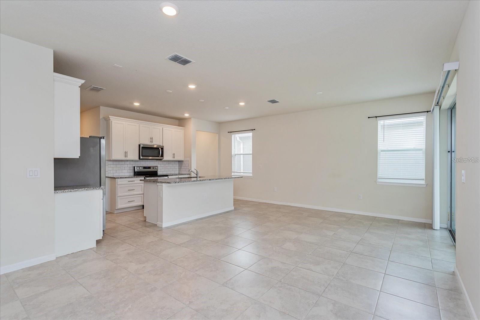 Image 3 of 10 For 2501 Southlawn Lane