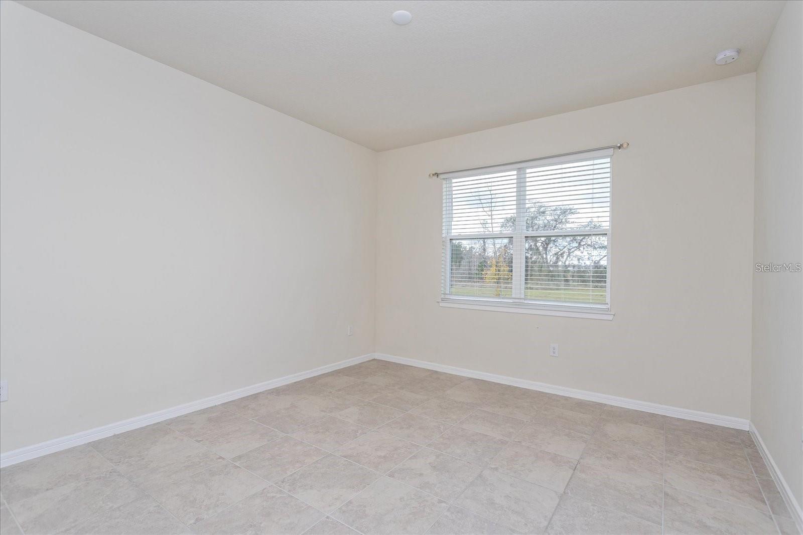 Image 4 of 10 For 2501 Southlawn Lane