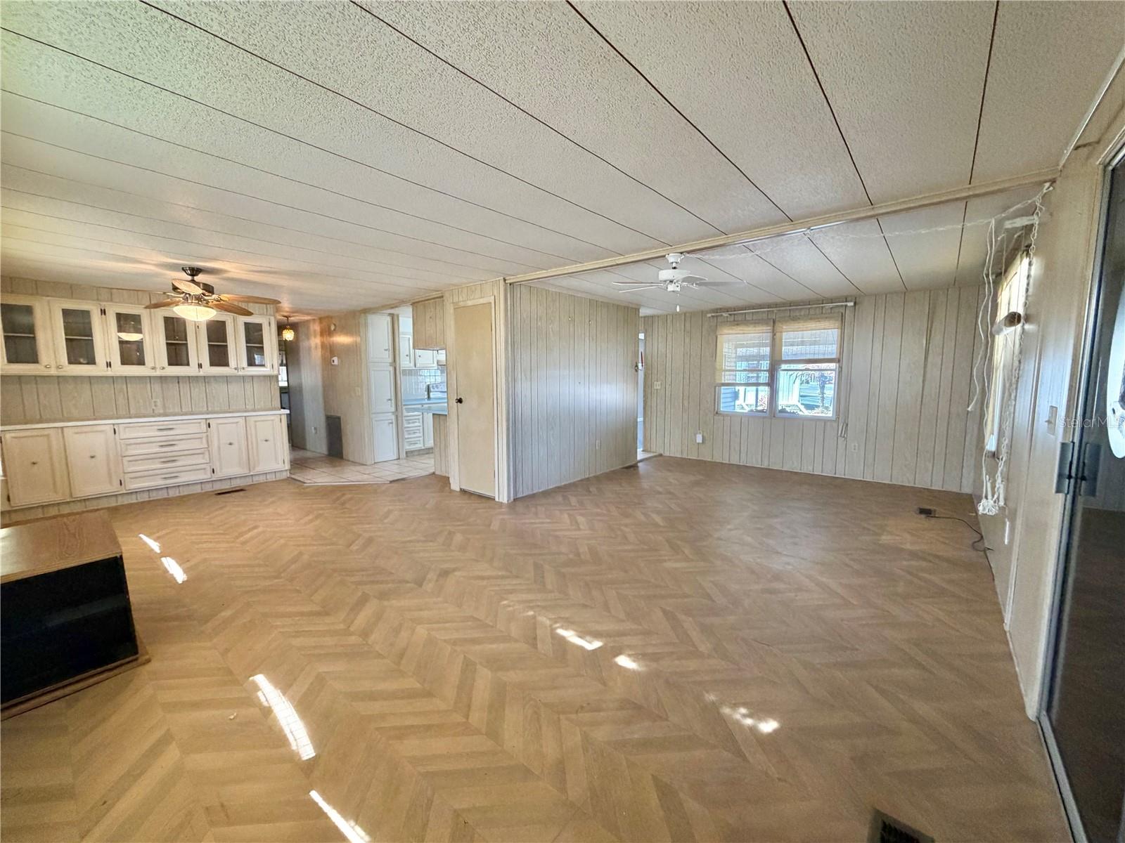 Image 11 of 56 For 353 Palo Verde Drive