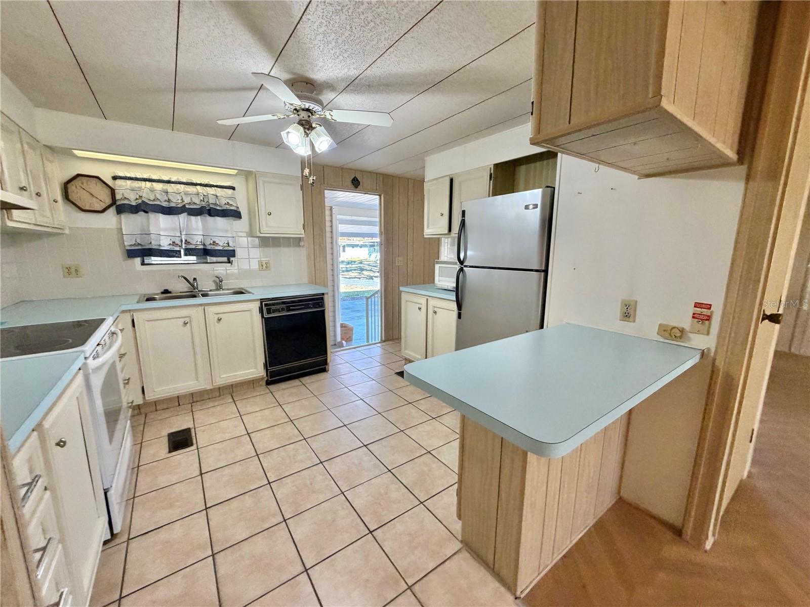 Image 13 of 56 For 353 Palo Verde Drive