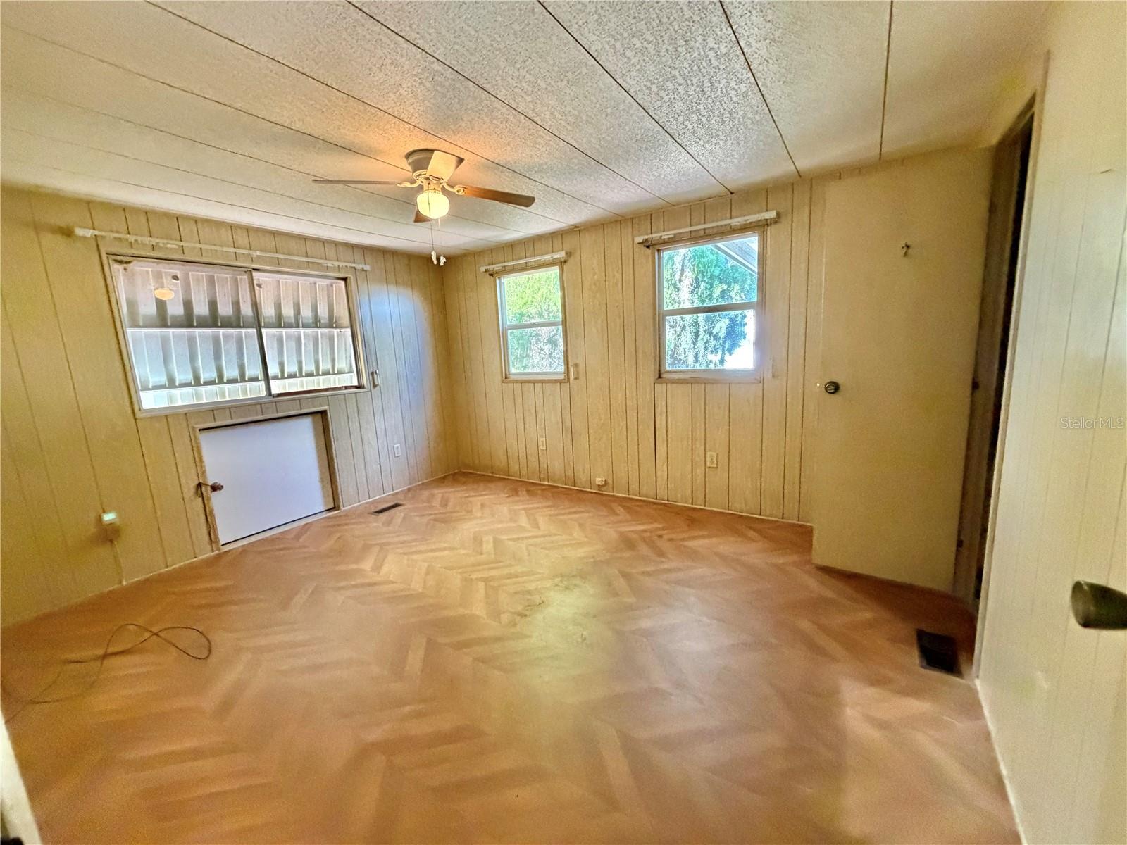 Image 28 of 56 For 353 Palo Verde Drive