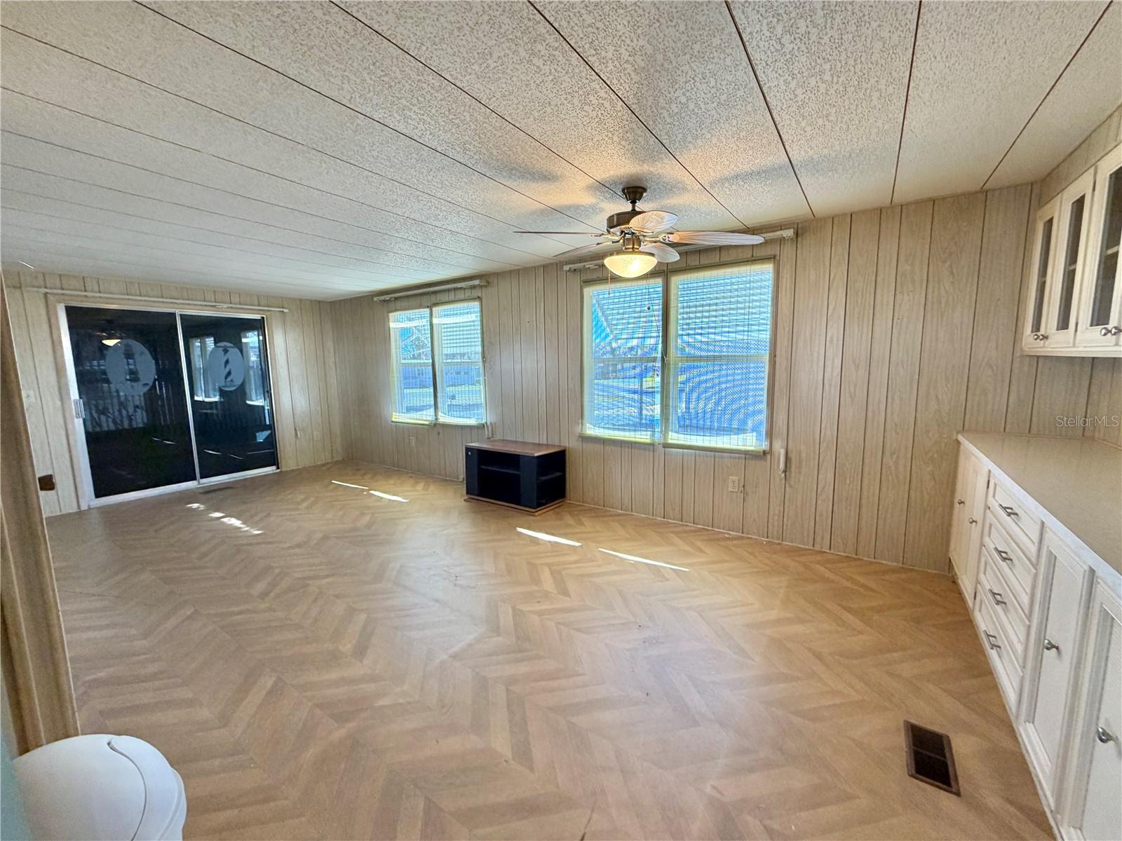 Image 7 of 56 For 353 Palo Verde Drive