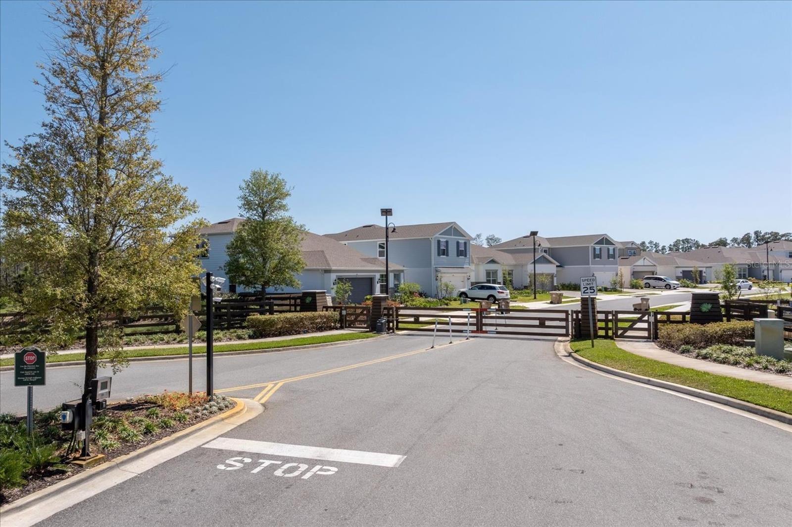 Image 12 of 17 For 17504 Saw Palmetto Avenue