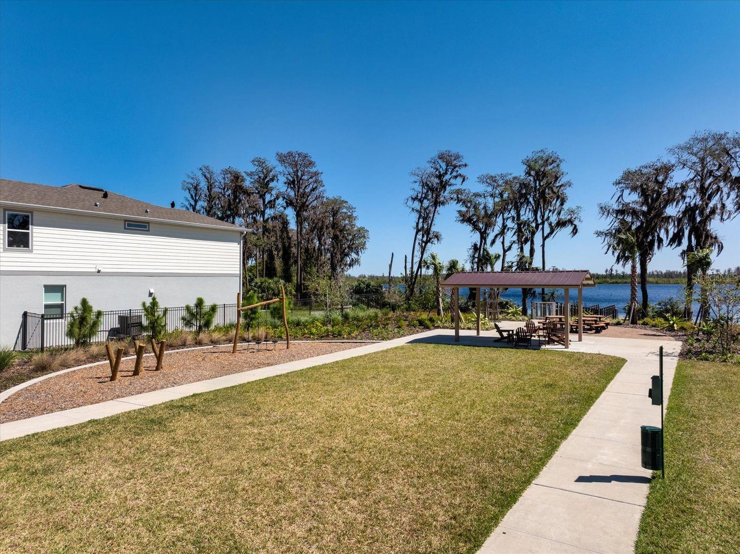 Image 13 of 17 For 17504 Saw Palmetto Avenue