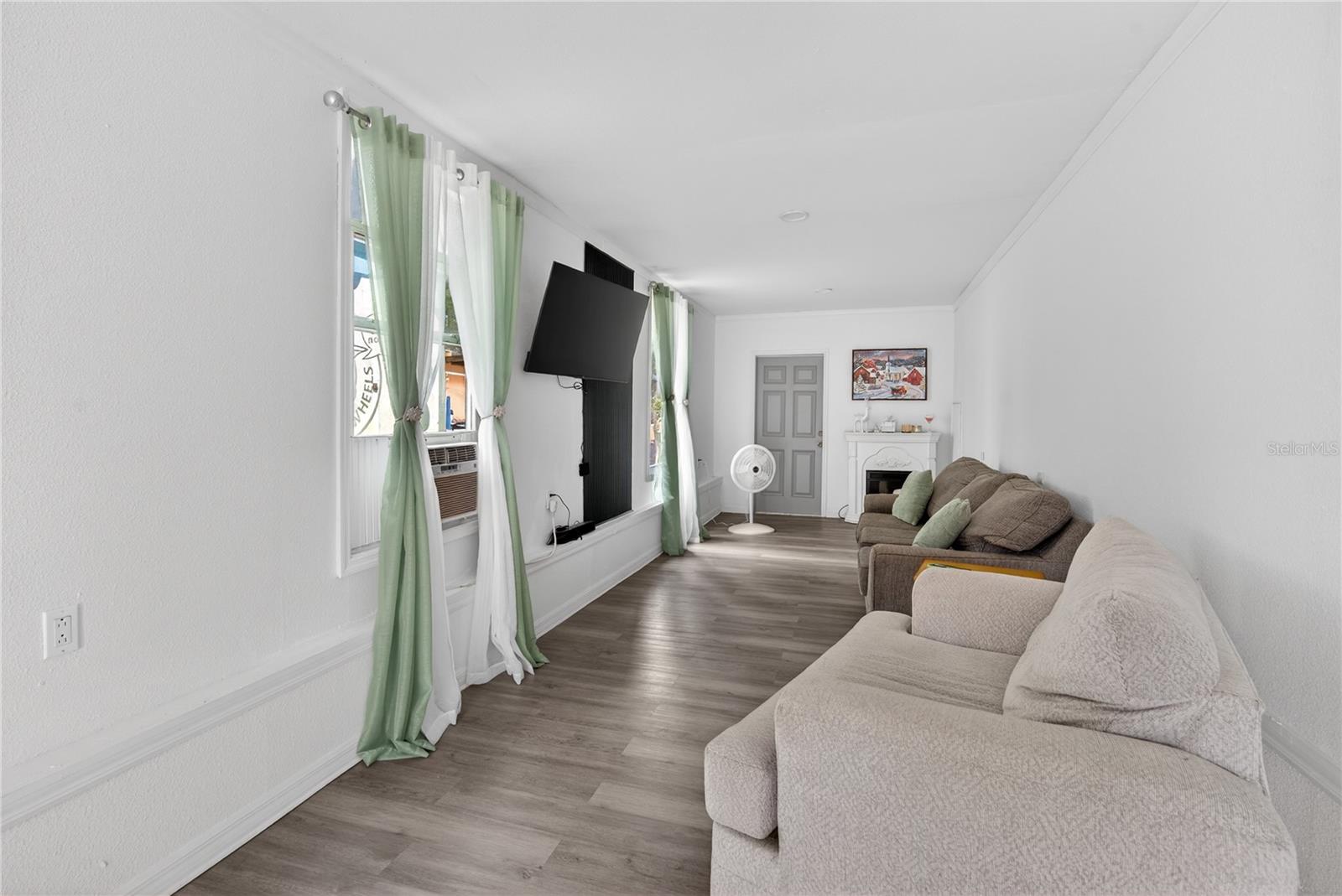 Image 10 of 29 For 4291 Fort Apache Place