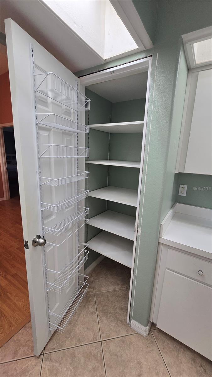 Image 14 of 59 For 6501 Borg Street