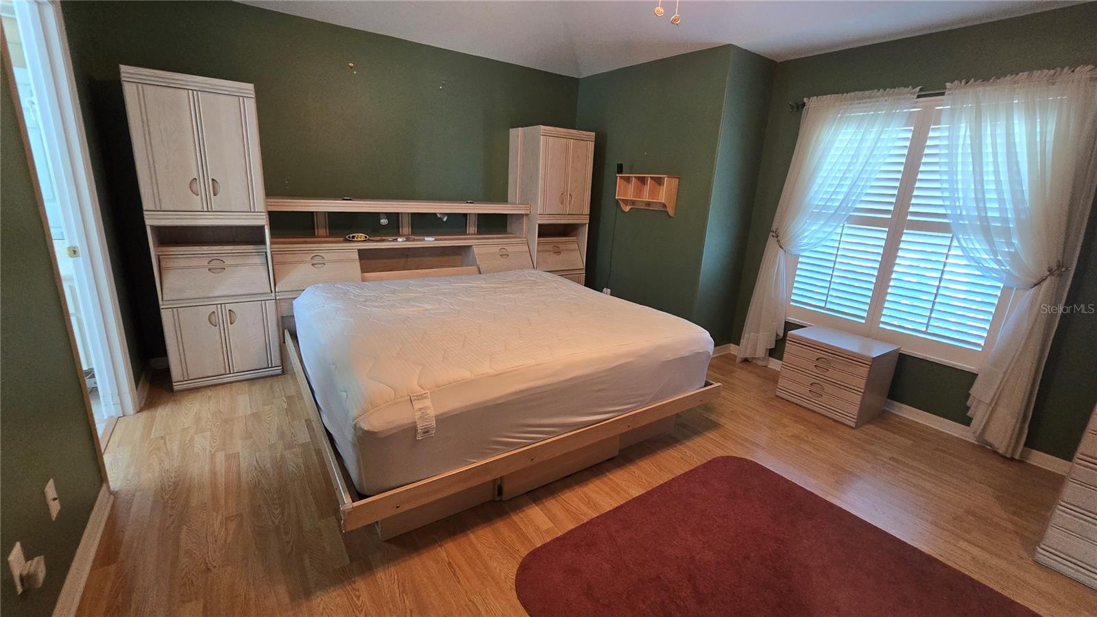 Image 21 of 59 For 6501 Borg Street