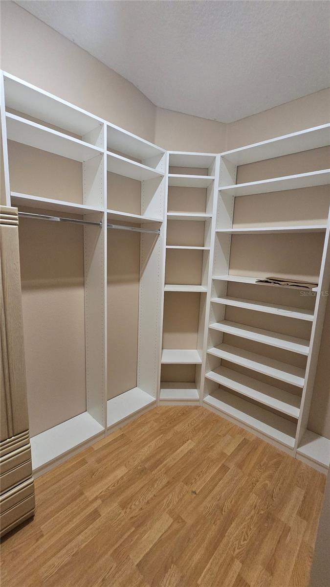 Image 31 of 59 For 6501 Borg Street