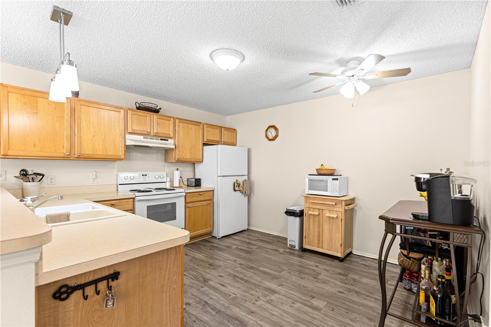 Image 12 of 45 For 16938 94th Sunnybrook Circle