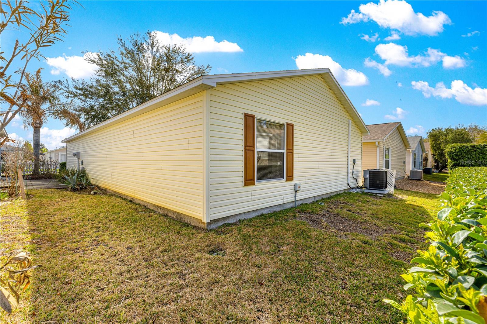 Image 33 of 45 For 16938 94th Sunnybrook Circle