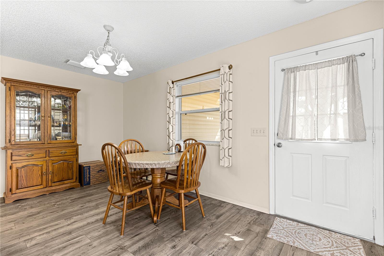 Image 9 of 45 For 16938 94th Sunnybrook Circle