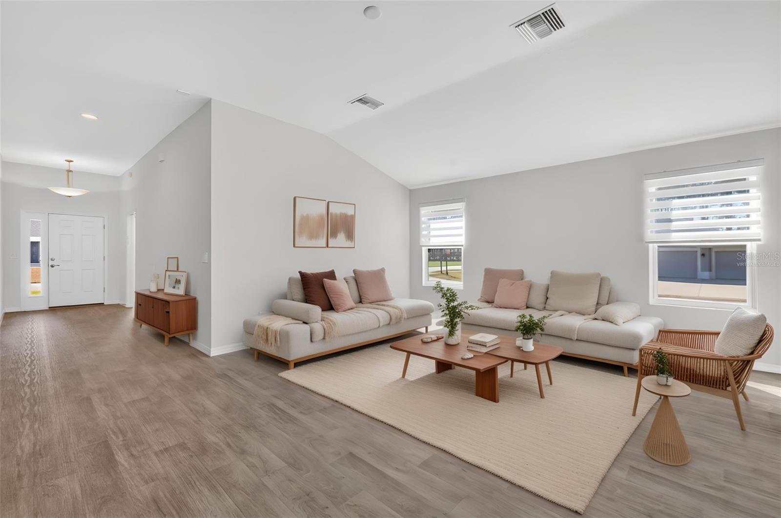 Image 15 of 45 For 11380 Soutar Avenue