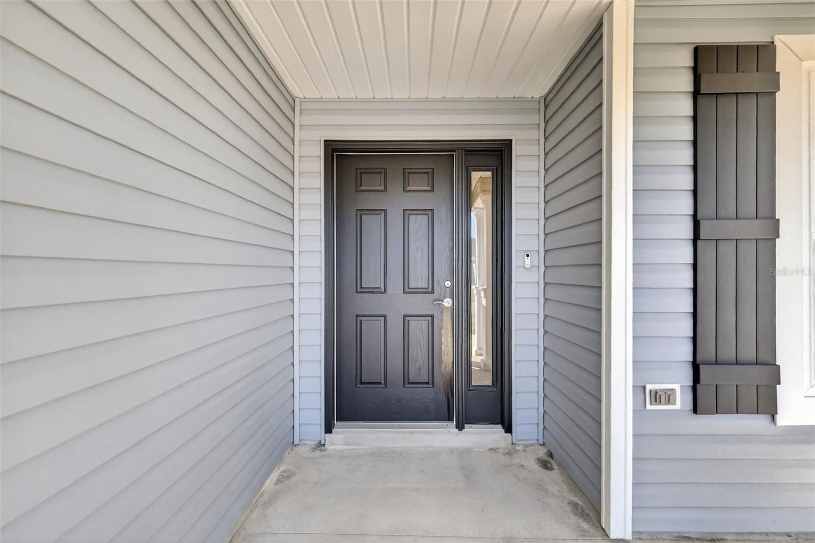 Image 3 of 45 For 11380 Soutar Avenue