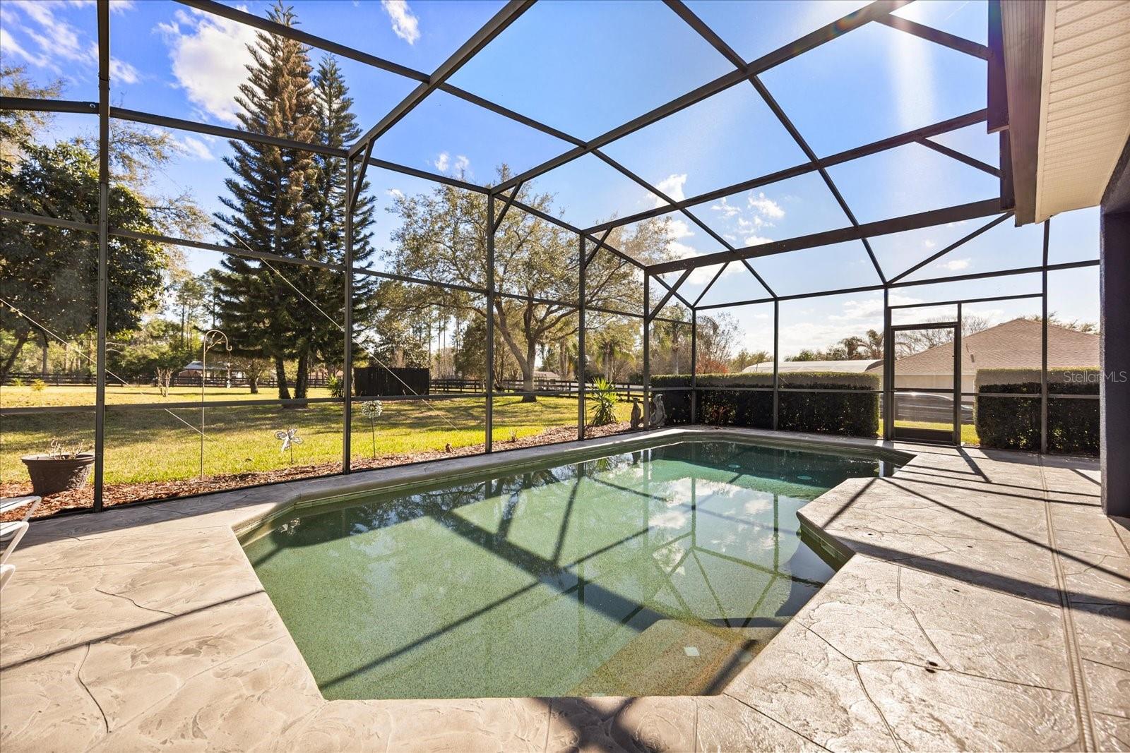 Image 4 of 42 For 7624 Lake Angelina Drive