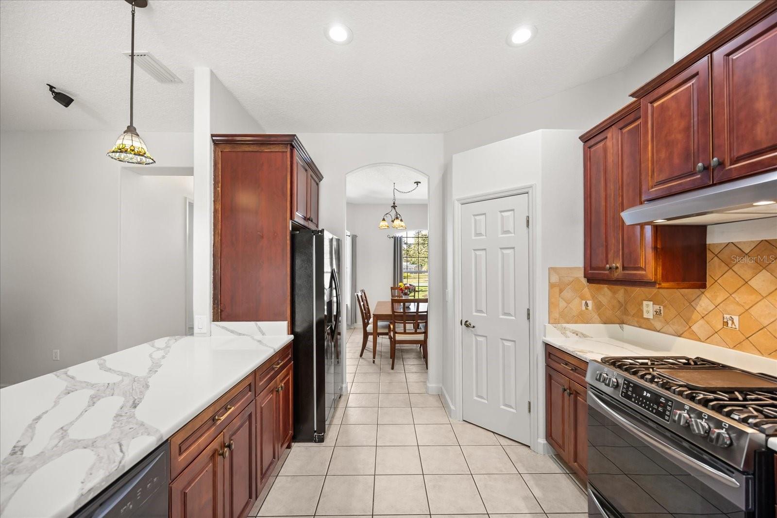 Image 9 of 42 For 7624 Lake Angelina Drive