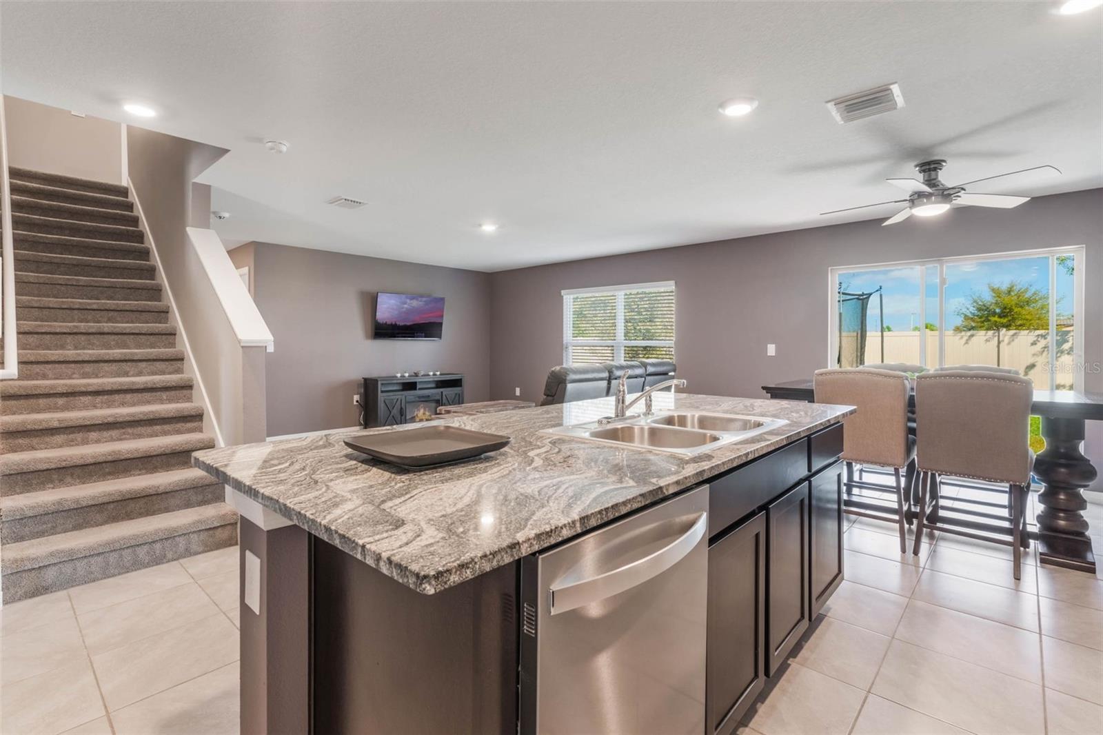 Image 14 of 41 For 8595 Triumph Circle