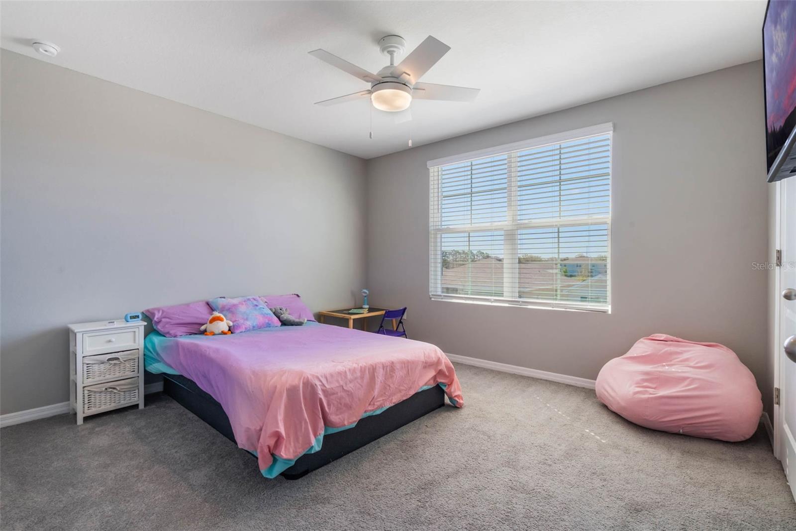 Image 21 of 41 For 8595 Triumph Circle