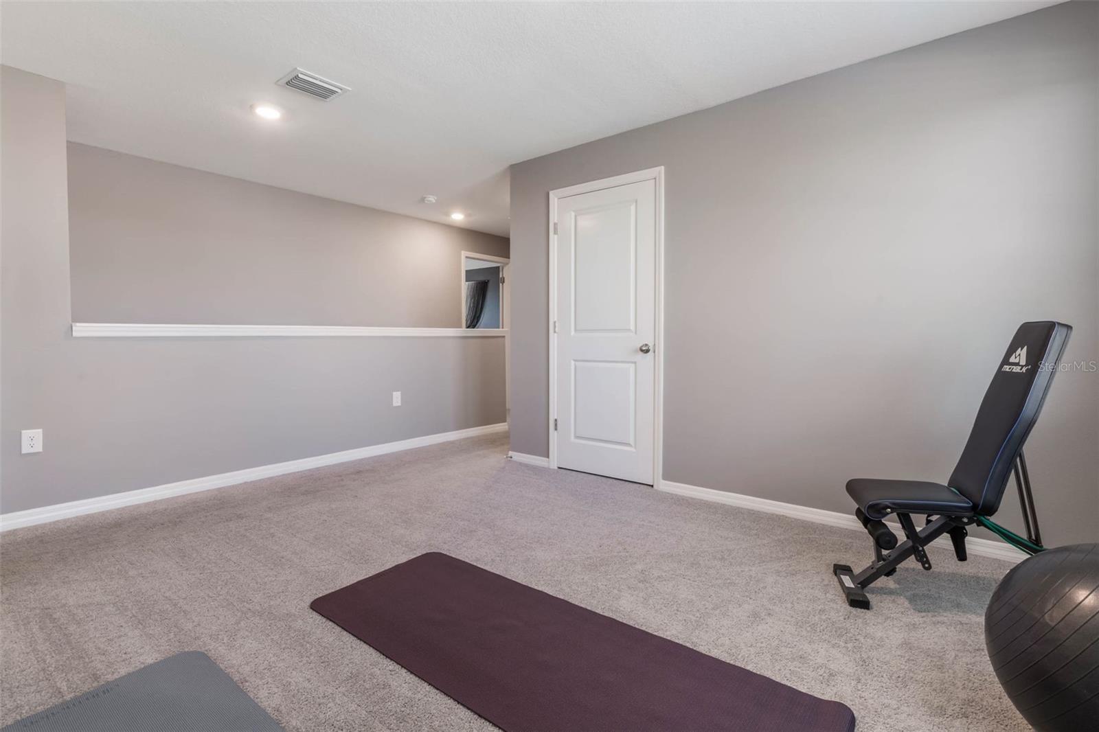 Image 29 of 41 For 8595 Triumph Circle