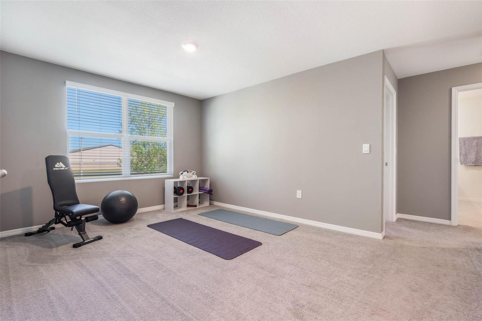 Image 31 of 41 For 8595 Triumph Circle