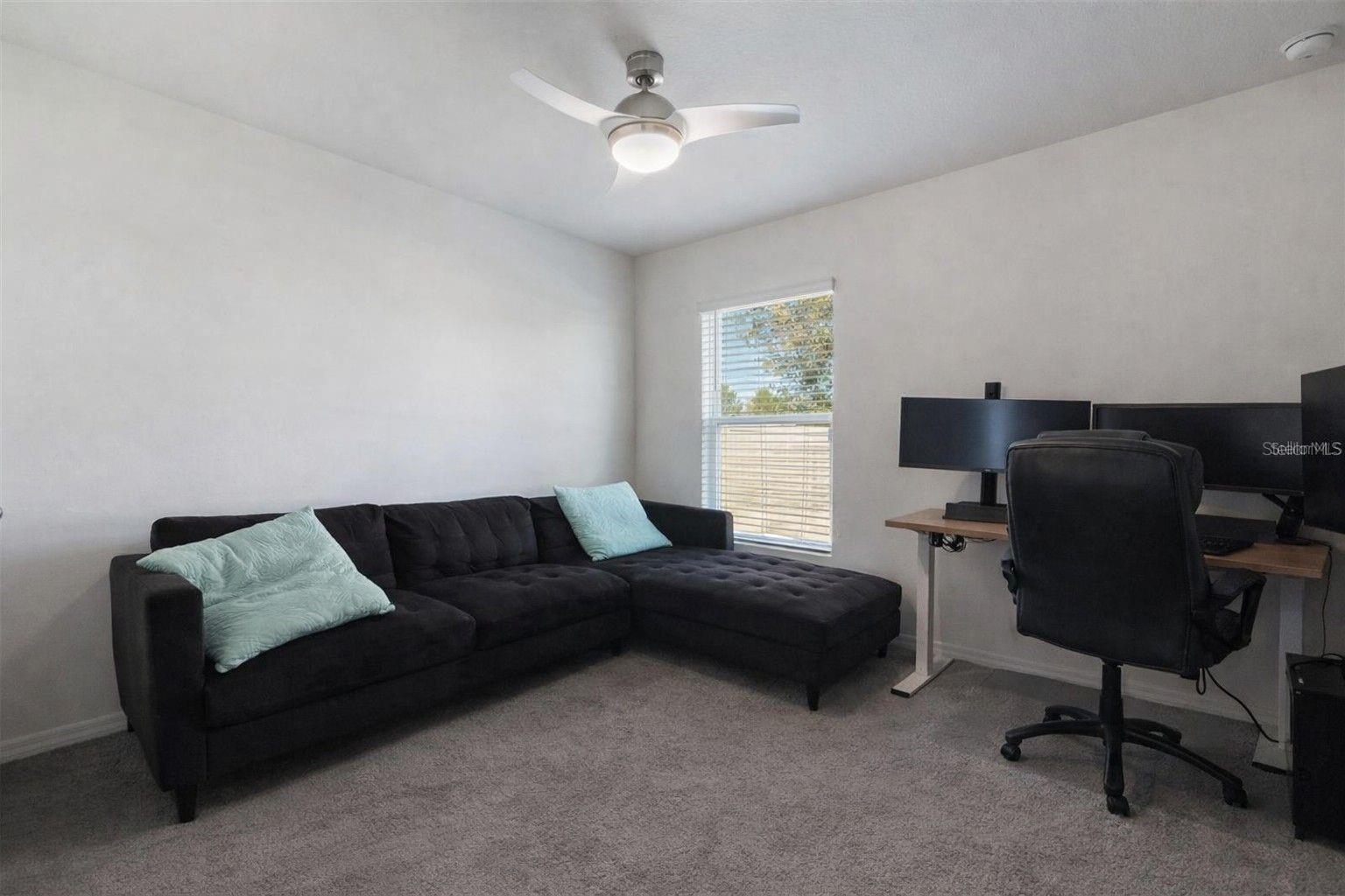 Image 33 of 41 For 8595 Triumph Circle