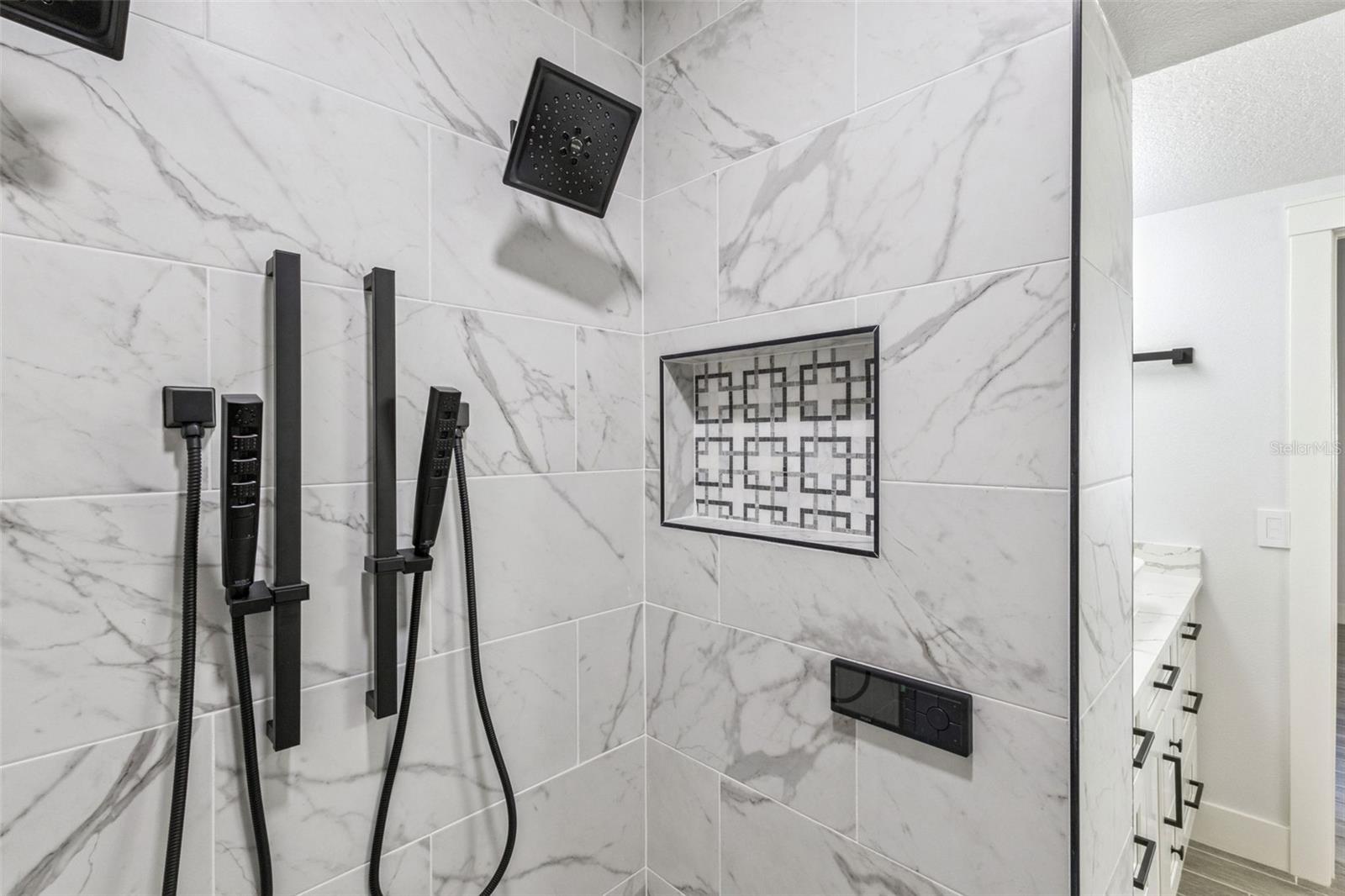 Image 15 of 47 For 118 Grandview Street