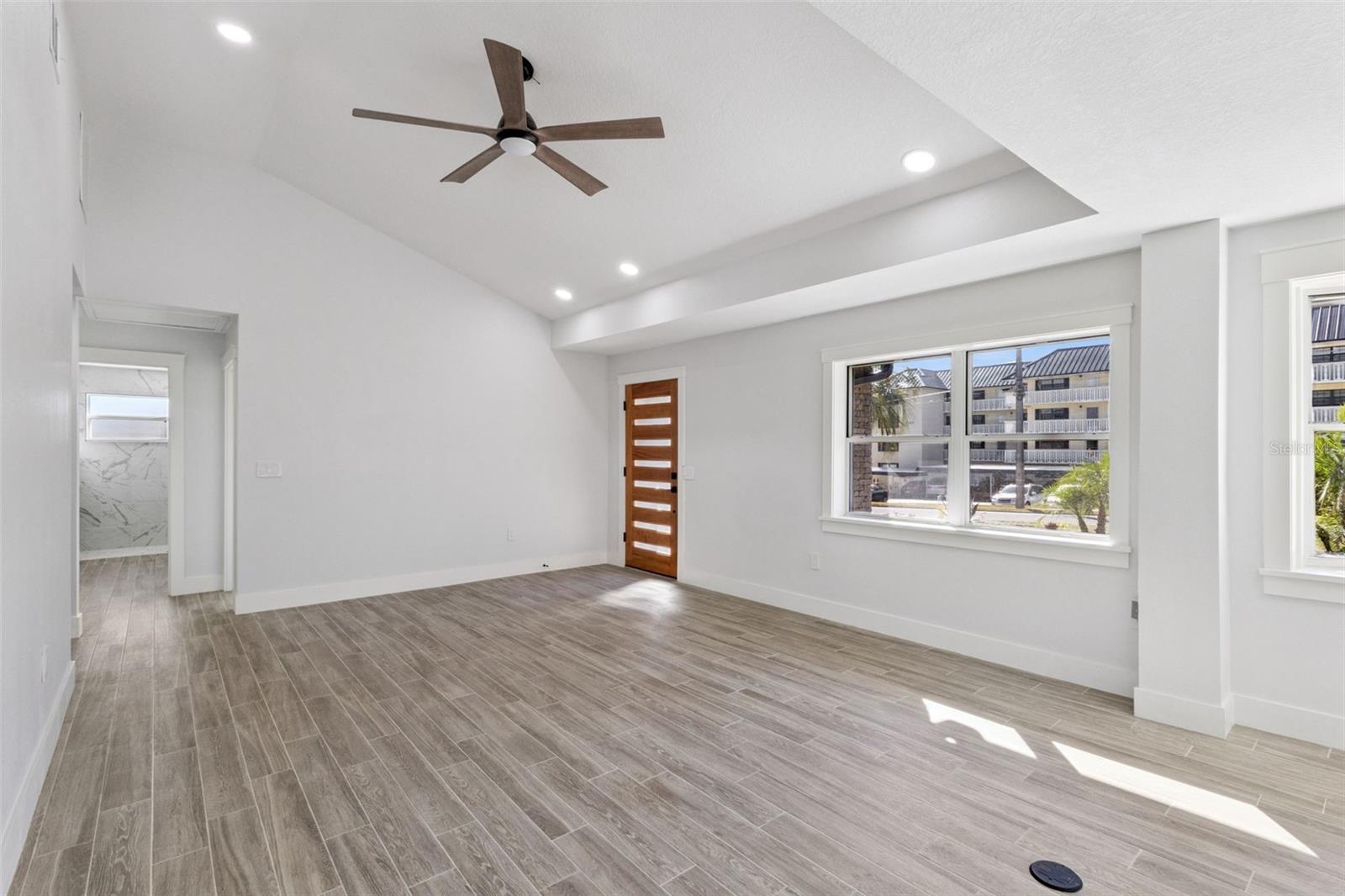 Image 5 of 47 For 118 Grandview Street