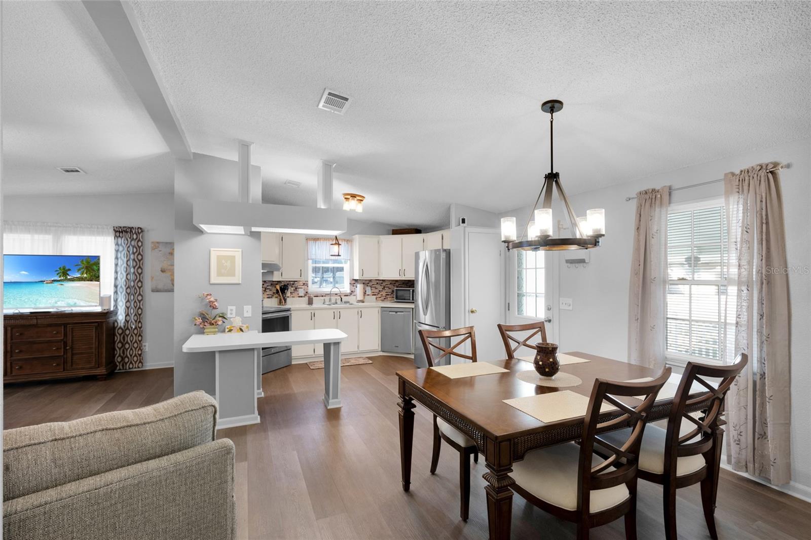 Image 16 of 38 For 1625 Pinehurst Drive