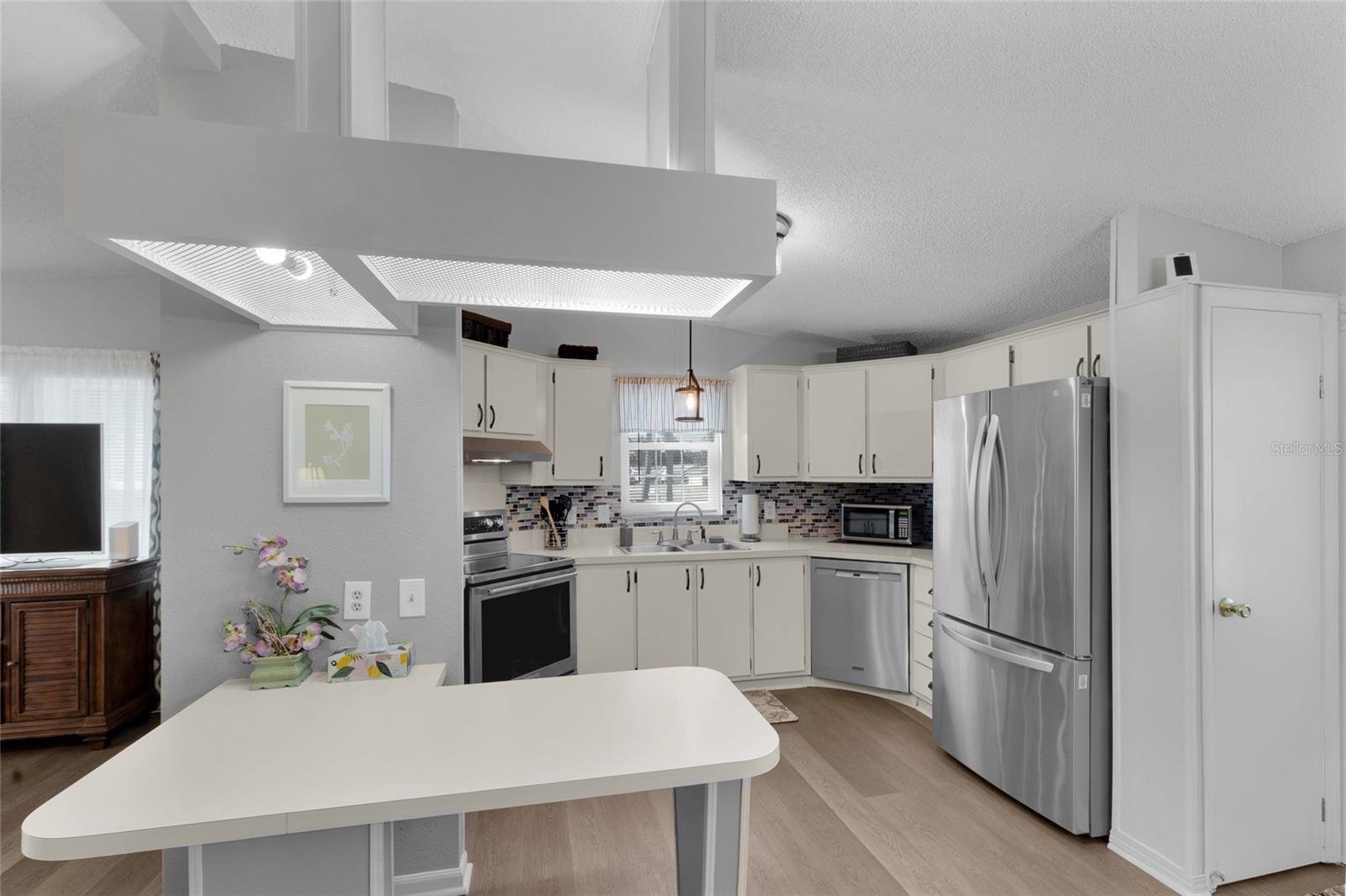 Image 17 of 38 For 1625 Pinehurst Drive