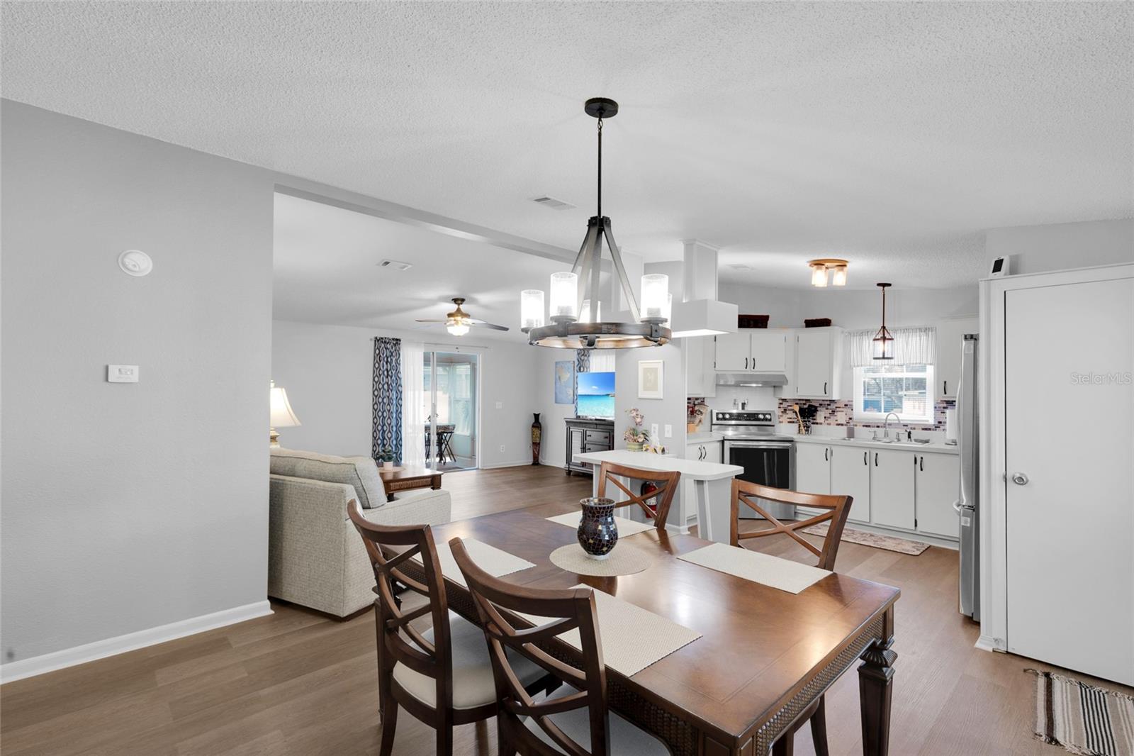 Image 20 of 38 For 1625 Pinehurst Drive