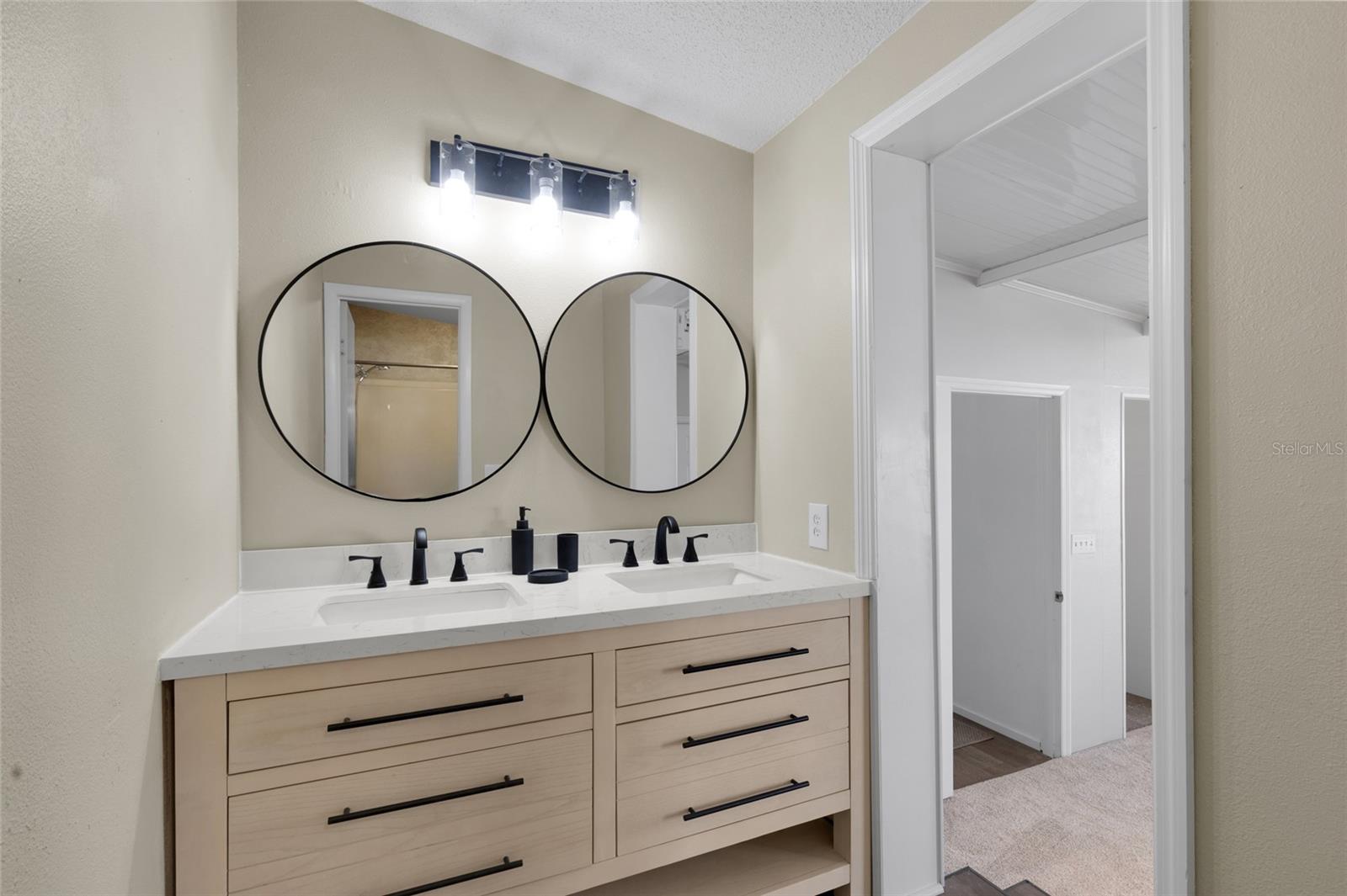 Image 32 of 38 For 1625 Pinehurst Drive