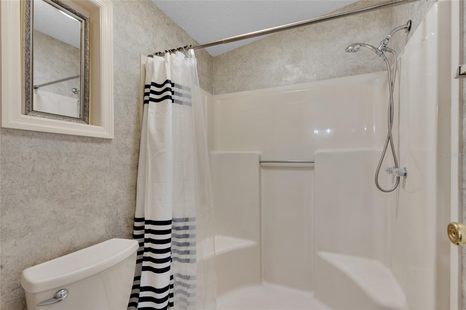 Image 33 of 38 For 1625 Pinehurst Drive