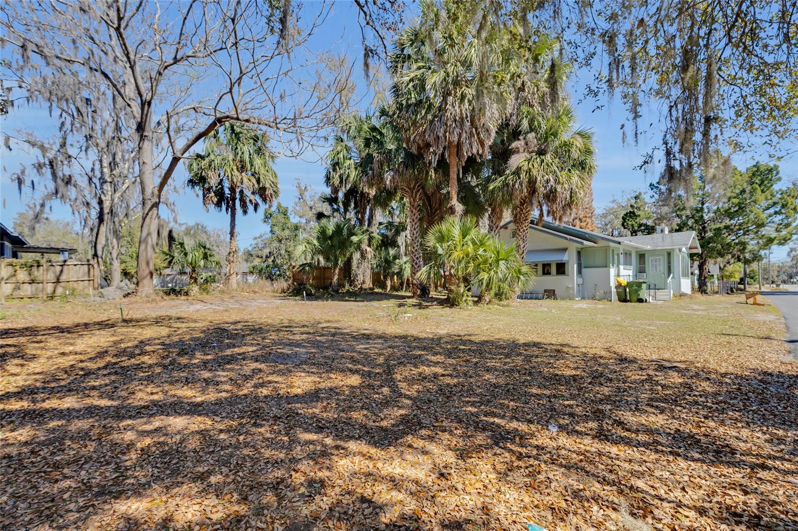 Image 12 of 39 For 1201 Sunshine Avenue