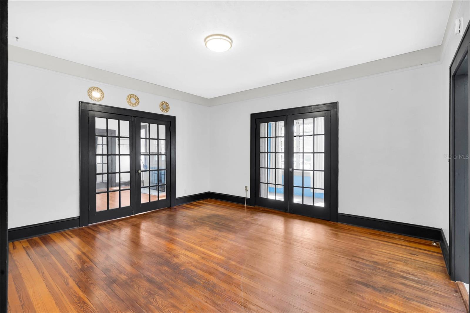 Image 16 of 39 For 1201 Sunshine Avenue